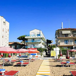 Sun House - Host Solution , Lido di Jesolo Italien