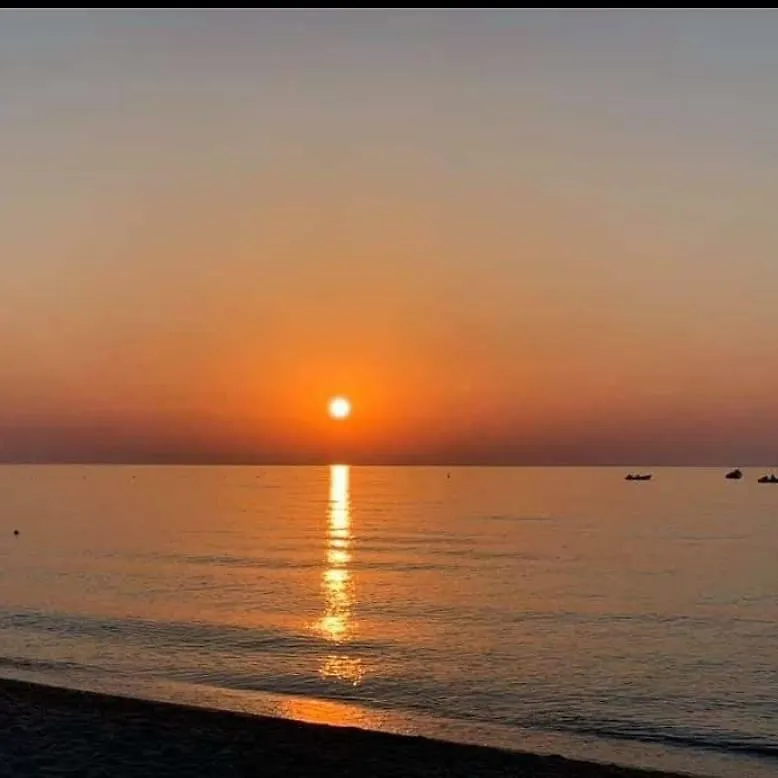 Free Beach Holiday Home Monte Nai Italien
